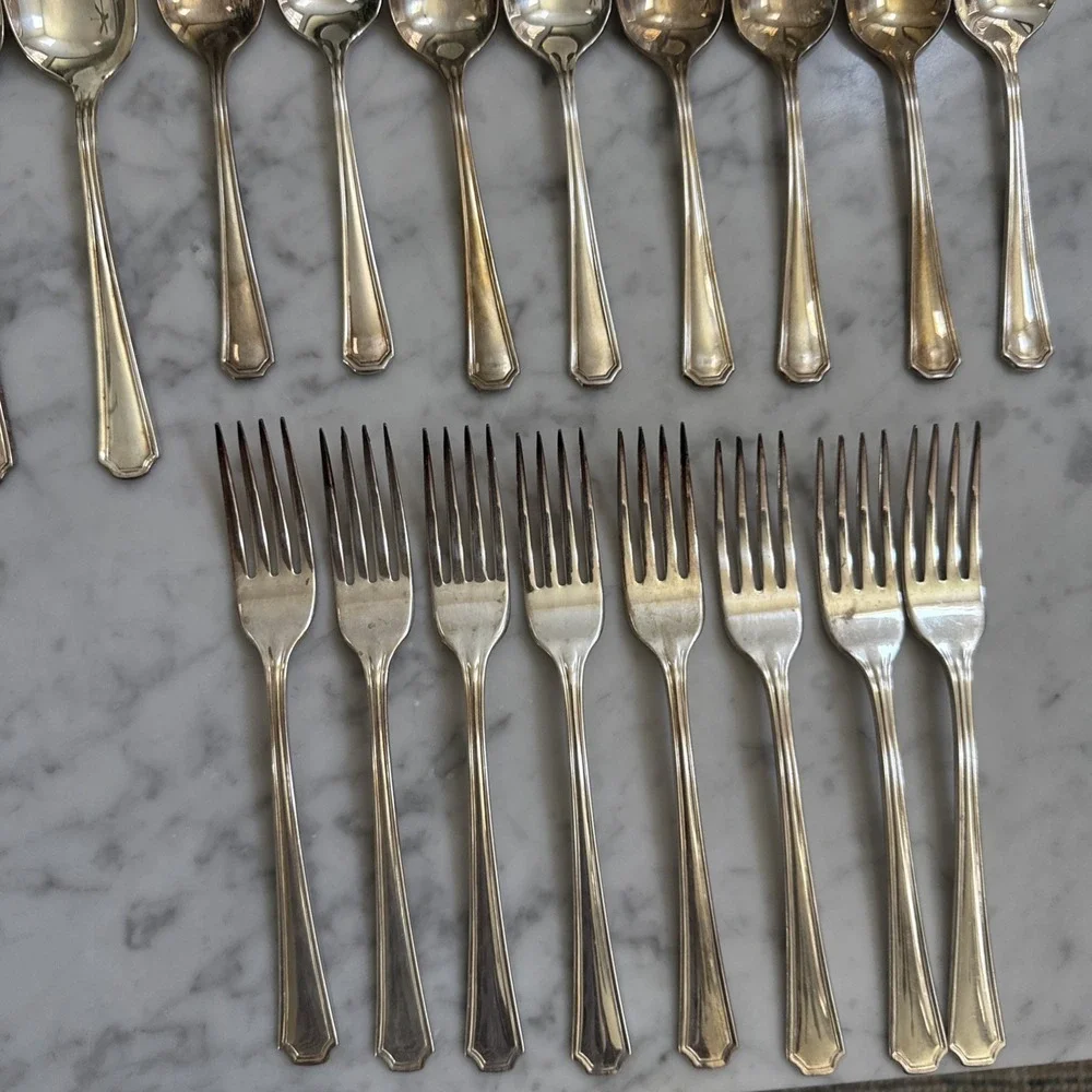 ONEIDA Silversmiths CLAIRHILL FAIRHILL Silverplated Flatware Set 41 PIECES